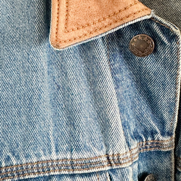 Marlboro Blue Denim Jacket with Brown Collar - Picture 5 of 8